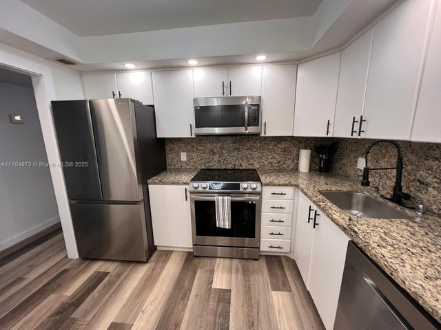 3 of 12 - 3800 S Ocean Dr 1808, Hollywood, FL