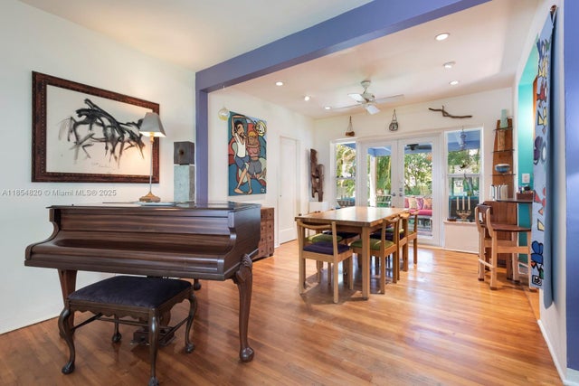 5 of 30 - 855 Ne 111th St, Biscayne Park, FL