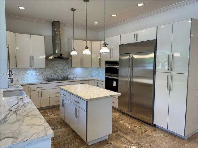 3 of 55 - 10600 Sw 69th Ave, Pinecrest, FL