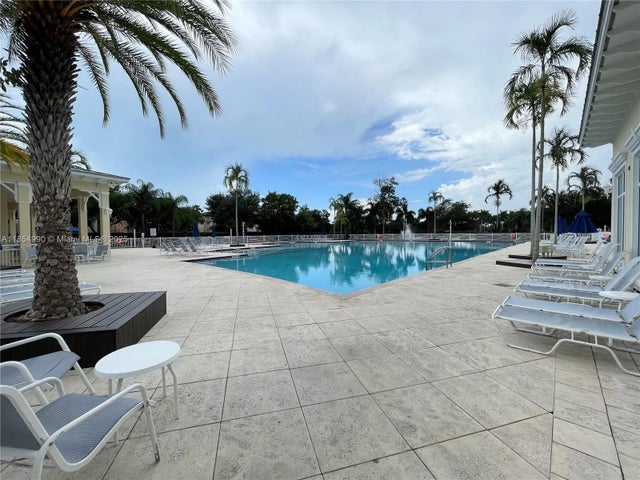 5 of 31 - 2875 Ne 4th St, Homestead, FL