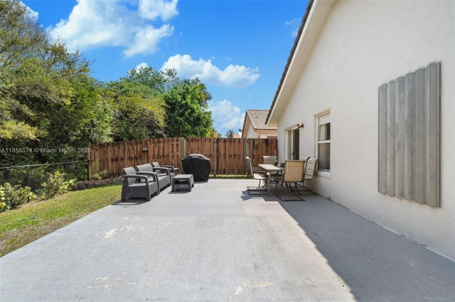 5 of 33 - 251 Sw 203rd Ave, Pembroke Pines, FL