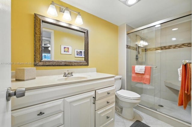 4 of 28 - 61 Somerset C 61, West Palm Beach, FL