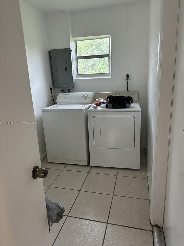 3 of 9 - 128 Westglen Dr, Fort Pierce, FL