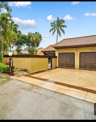 Photo of Listing #A11855095