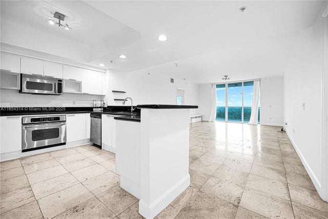 2 of 44 - 15051 Royal Oaks Ln 1605, North Miami, FL