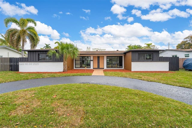 2 of 42 - 5230 Tyler St, Hollywood, FL