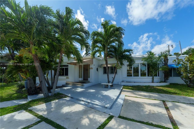 4 of 27 - 701 Hollywood Blvd, Hollywood, FL