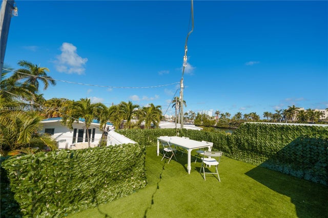 5 of 27 - 701 Hollywood Blvd, Hollywood, FL
