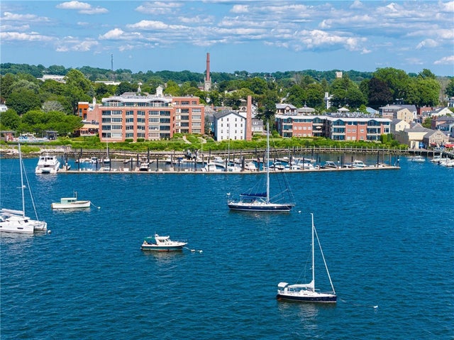 345 Thames St # 407 N, Bristol