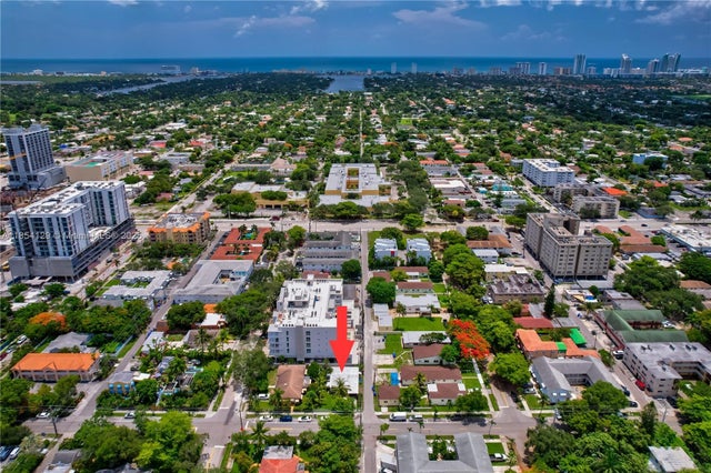 2 of 16 - 517 S 19th Ave, Hollywood, FL