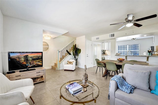 1 of 51 - 345 Virginia St, Hollywood, FL