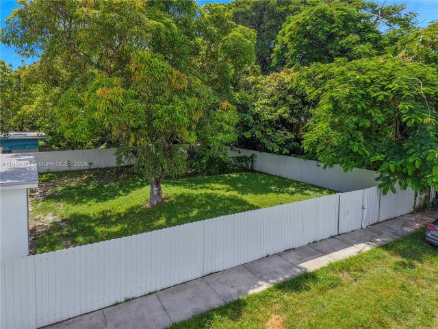 5 of 21 - 1488 Nw 101st St, Miami, FL