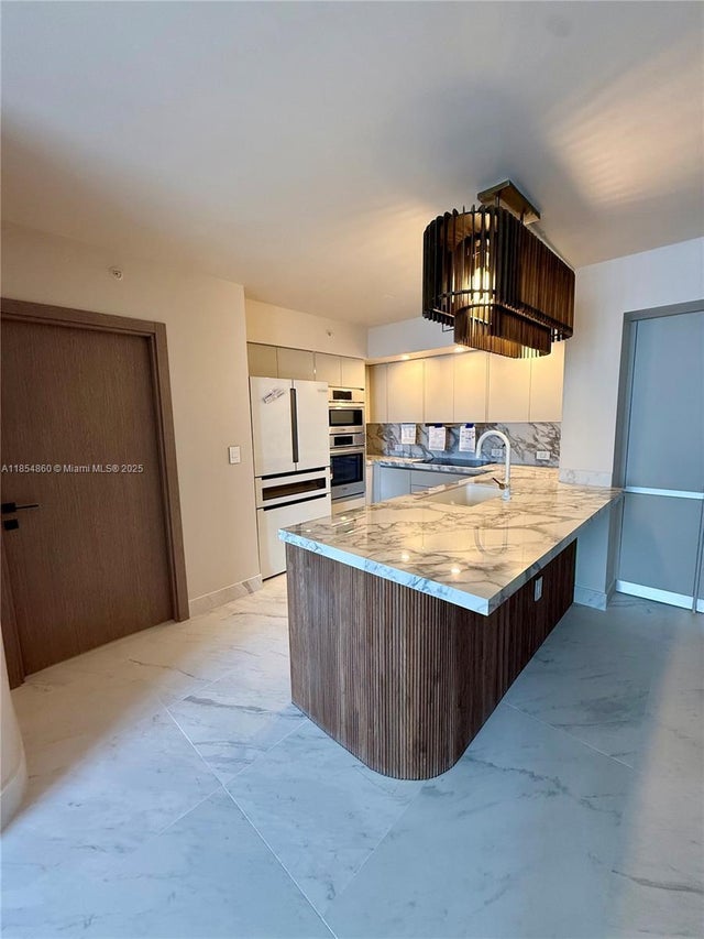 1 of 1 - 2080 S Ocean Dr 809, Hallandale Beach, FL