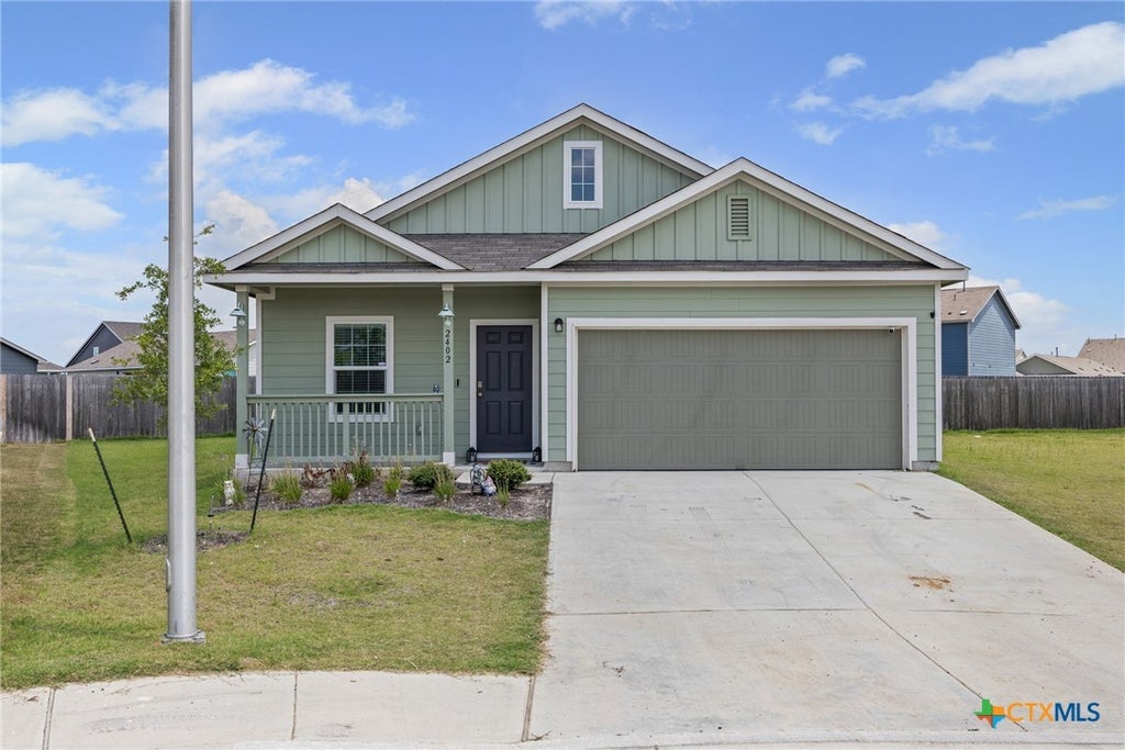 2402 Sunray Court, Lockhart