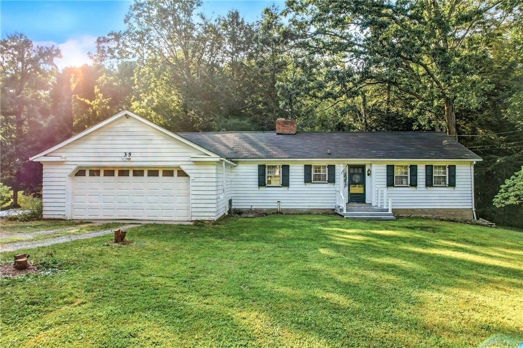 35 Pine Hollow Drive, Perry