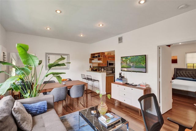 3 of 24 - 815 Euclid Ave 8, Miami Beach, FL