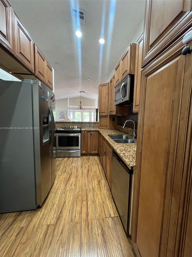 3 of 20 - 8195 Sw 24th Pl, Miramar, FL