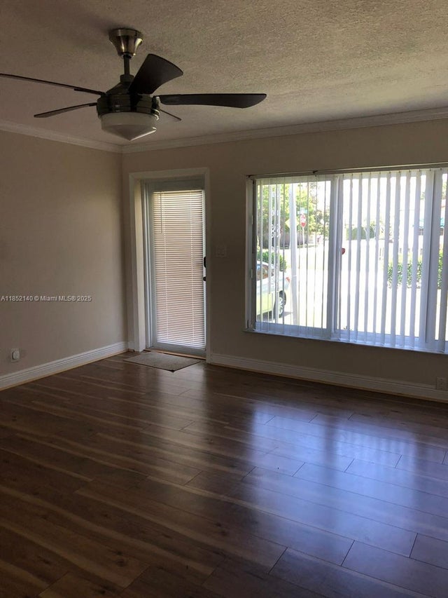 5 of 20 - 1538 Funston St, Hollywood, FL