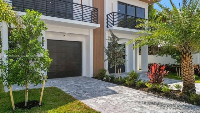 1 of 51 - 808 Ne 17th Ter, Fort Lauderdale, FL