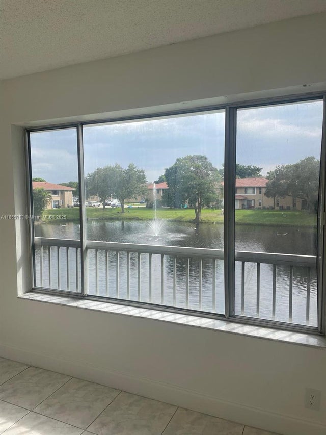 1 of 19 - 9962 Twin Lakes Dr 7-p, Coral Springs, FL