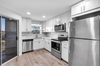 Photo of Listing #A11854857