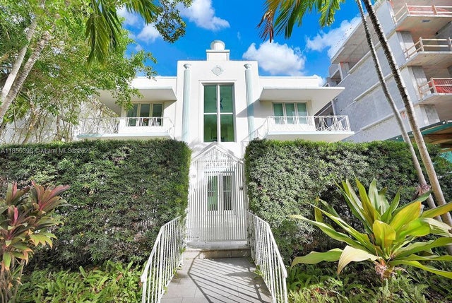 1 of 39 - 1751 James Ave 102, Miami Beach, FL