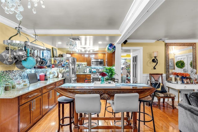 5 of 37 - 17881 Sw 112th Pl, Miami, FL