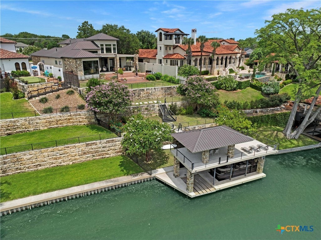 MLS #585207 for Sale at 662 Brooke Ashley, on Lake Dunlap in the city of New Braunfels, 78130