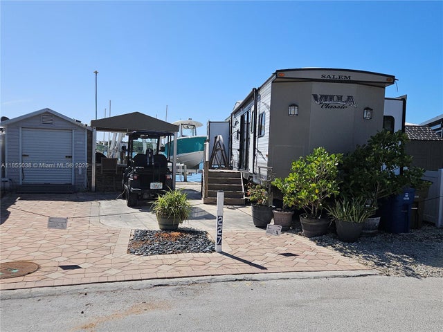 1 of 51 - 325 Calusa St Lot 227, Key Largo, FL
