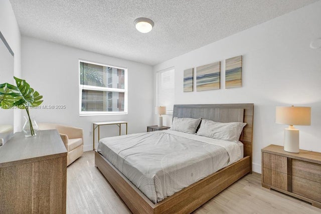 5 of 71 - 17100 N Bay Rd 1511, Sunny Isles Beach, FL