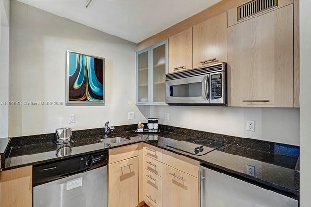 5 of 21 - 2670 E Sunrise Blvd 521, Fort Lauderdale, FL