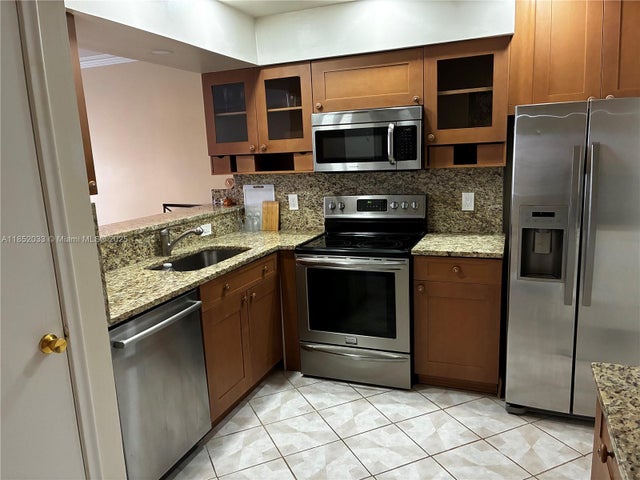 4 of 25 - 4740 Nw 21st St 309, Lauderhill, FL