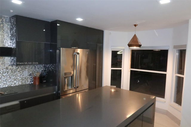 1 of 3 - 3340 Sw 50th St, Hollywood, FL