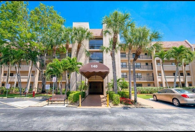 1 of 20 - 140 Lake Nancy Ln 112, West Palm Beach, FL