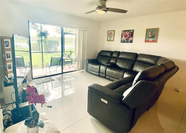 5 of 20 - 140 Lake Nancy Ln 112, West Palm Beach, FL