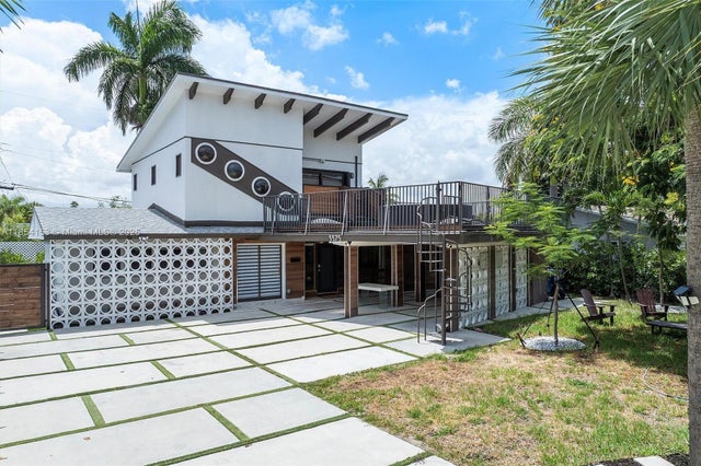 2 of 45 - 3375 Ne 20th Ave, Oakland Park, FL