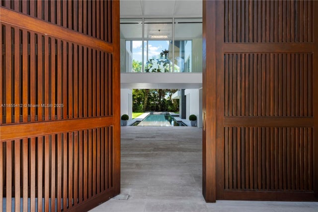3 of 100 - 545 Sabal Palm, Key Biscayne, FL