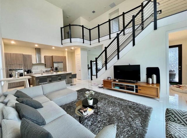4 of 21 - 8824 Nw 161st Ter, Miami Lakes, FL