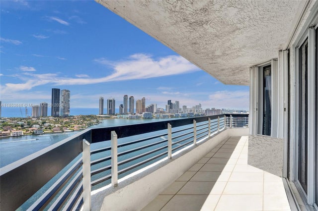 2 of 41 - 3530 Mystic Pointe Dr 2915, Aventura, FL