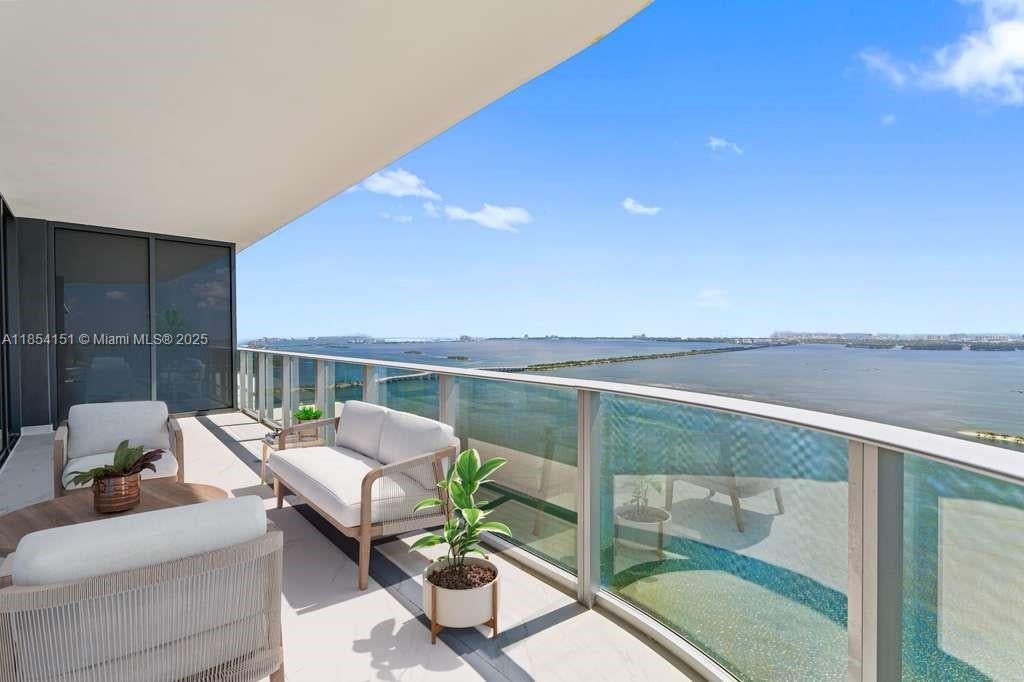 700 Ne 24 4907, Miami