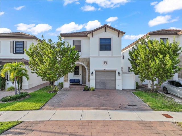 2 of 40 - 3471 W 110th St, Hialeah, FL