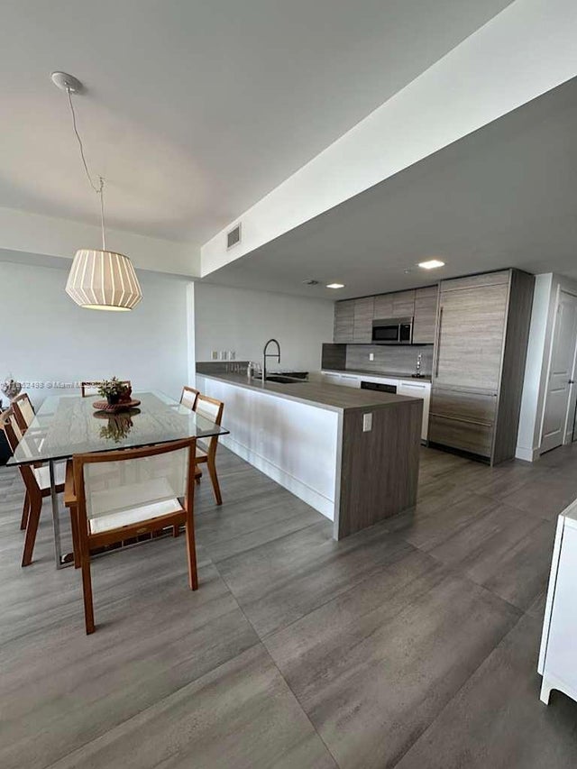 5 of 34 - 400 Sunny Isles Blvd 1616, Sunny Isles Beach, FL