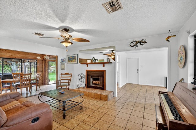 3 of 84 - 9435 El Paso Dr, Lake Worth, FL