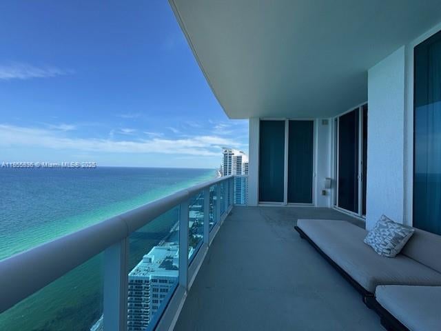 1 of 66 - 2711 S Ocean Dr 3404, Hollywood, FL