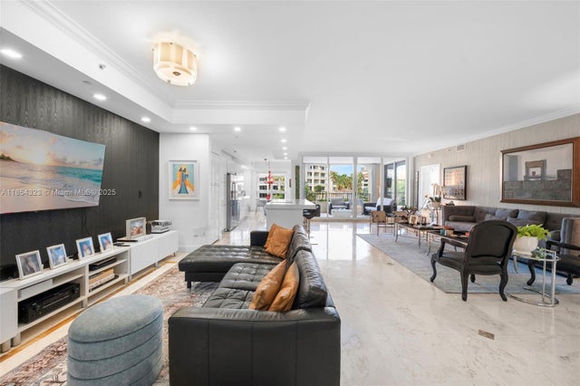5 of 29 - 723 Crandon Blvd 305, Key Biscayne, FL