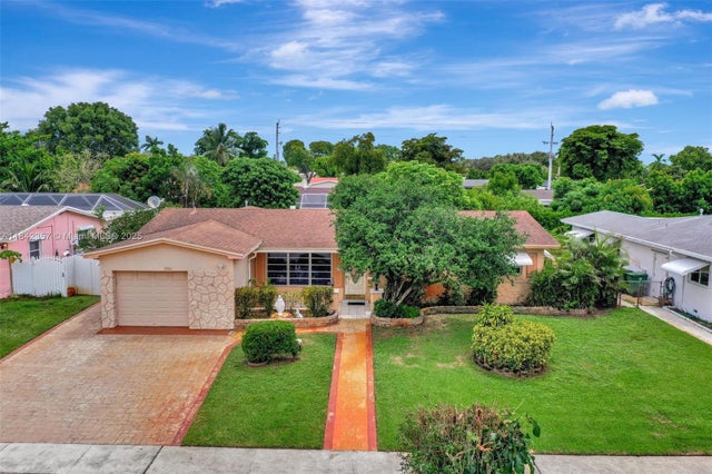 2 of 49 - 1741 Nw 86th Ave, Pembroke Pines, FL