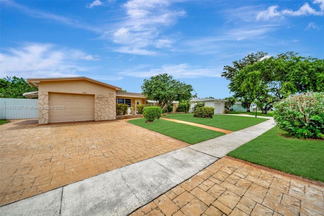 3 of 49 - 1741 Nw 86th Ave, Pembroke Pines, FL