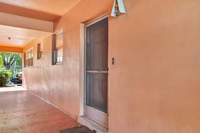 5 of 32 - 19000 Ne 3rd Ct 405, Miami, FL