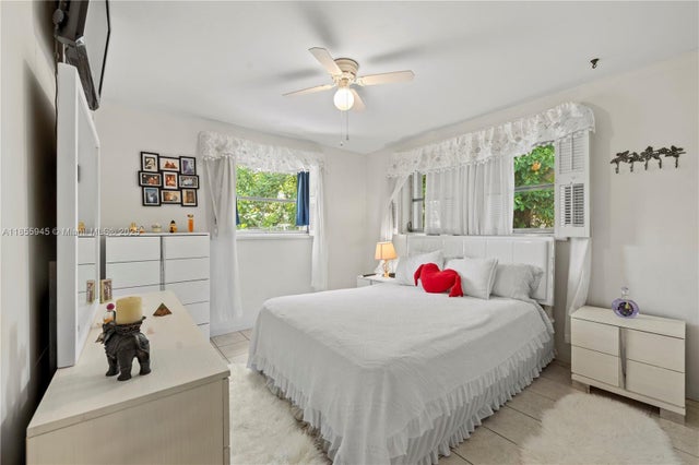 5 of 22 - 2320 Jackson St 6, Hollywood, FL