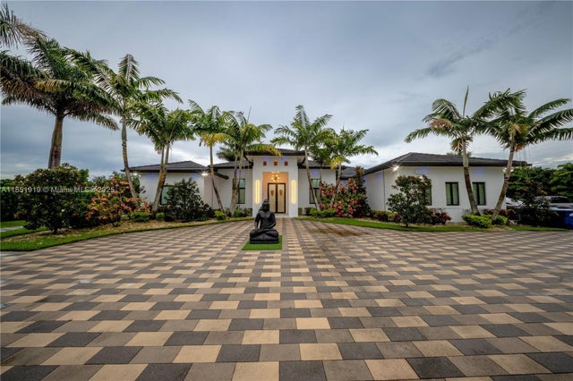 2 of 50 - 23055 Sw 172 Ct, Miami, FL